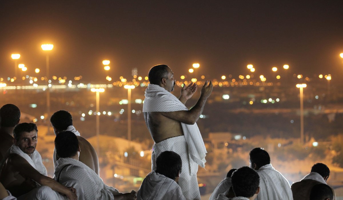 Qatar's Pilgrims Stand at Arafat, Head to Muzdalifah after Sunset on Saturday